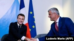 Presidenti i Francës Emmanuel Macron dhe presidenti i Kosovës Hashim Thaçi, në Paris...