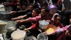 'Naša djeca polako umiru', kaže očajni otac dok traži hranu za svoju djecu