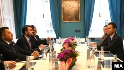 министерот за надворешни работи и надворешна трговија, Тимчо Муцунски и шефот на бугарската дипломатија, Георг Георгиев,