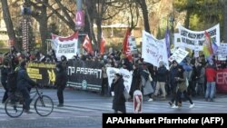 Prosvjedi protiv koalicione vlade