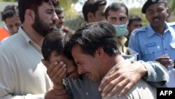 د اسلام اباد سبزي منډۍ کې د اپرېل پر نهمه نېټه له بمي چاودنې اکثریت پښتانه مزدروان او کاروباریان وژل شوي ول. 