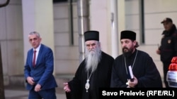 Amfilohije po izlasku iz kabineta Duška Markovića