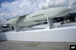 O rachetă Storm Shadow/Scalp la Salonul aerian de la Paris, în iunie 2023