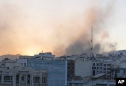 Fum deasupra Teheranului după un atac israelian