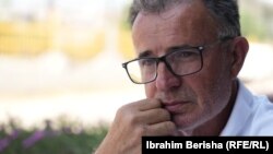 "U Batajnici je bilo sedam grobalja. Moja braća i ujak bili su na petom", ispričao je Luš Krasnići kome su srpske snage ubile dva brata i ujaka.