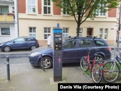 Parking u Kelnu košta godišnje manje od parkiranja u Mostaru (na fotografiji parkomati u Kelnu)