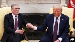 Premierul britanic Keir Starmer i-a mulțumit lui Donald Trump pentru că a accelerat discuția despre pace în Ucraina, dar a insistat că e nevoie de un acord „istoric, pe termen lung”.