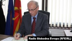 Томе Аџиев, претседател на Комисија за верификација на факти. 