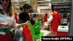 U Upravi za veterinu naveli su da je 2. avgusta Sistem za brzo obaveštavanje Evropske unije RASFF obavestio Ministarstvo poljoprivrede, šumarstva i vodoprivrede Srbije da sladoled uvezen iz Francuske sadrži etil oksid iznad dozvoljenih granica(Foto ilustracija)