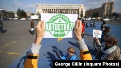 În primăvara anului 2019, în România au existat mai multe proteste sub umbrela „Șî eu vreau autostrăzi”, pornite de la inițiativa antreprenorului sucevean Ștefan Mandachi de asfalta singur un metru de autostradă.