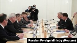 Ministrul rus de externe, Serghei Lavrov, i-a primit pe delegații Partidului Alternativa pentru Germania (AfD), conduși de co-președintele partidului Tino Chrupalla, Moscova, 8 decembrie 2020