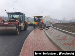 Secțiunea 5 a autostrăzii Sibiu-Pitești, între Pitești și Curtea de Argeș ar urma să fie gata în 2025. Jumătate a fost inaugurată în 2024.