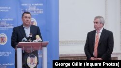 Victor Ponta (stânga) și Călin Popescu Tăriceanu (dreapta), liderii Pro România și ALDE