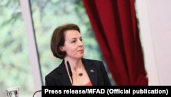 Министерката за надворешни работи на Косово, Доника Гeрвала