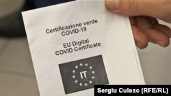 Certificat de vaccinare anti Covid-19, controlat pe aeroportul Chișinău, octombrie 2021