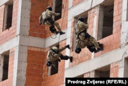 Pripadnici policije na objektu u kojem je izvedena protuteroristička vježba MUP-a RS-a na Jahorini, 22. oktobar, 2021.