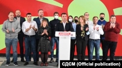 Zoran Zaev i predsedništvo SDSM -a na konferenciji za novinare 17. oktobra nakon glasanja u prvom krugu lokalnih izbora 2021.