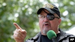 Stewart Rhodes, osnivač američke krajnje desne i antidržavne milicije Oath Keepers, na skupu ispred Bijele kuće u Washingtonu, SAD, 25. juna 2017.