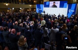 Președintele Ucrainei, Volodimir Zelenski, ține un discurs, pe 15 februarie 2025, la Conferința de Securitate de la Munchen.