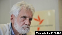 Na svakom izbornom odmeravanju se pojavi neko ko je zanoćio u opoziciji, a probudio se u vlasti, kaže profesor Zoran Stojiljković (arhivska fotografija iz 2016.godine)