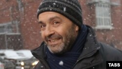 На 30 декември 2021 г. писателят Виктор Шендерович беше обявен за чуждестранен агент. Днес той е в Полша.