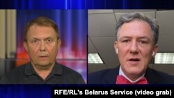 Alexander Lukashuk, șeful serviciului belorus al Europei Libere/Libertatea, și George Kent, asistent adjunct al secretarului de stat