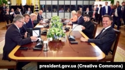 Встреча «Девятки». Переговоры лидеров Украины, США, Франции, Финляндии, Германии, Великобритании, Италии, ЕС и НАТО. Вашингтон, 18 августа 2025 года (фото иллюстративное)