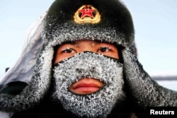 U planovima Pentagona neće više biti prioritet kao do sada sprečavanje napada iz zemalja poput Severne Koreje i Irana, već Rusija i Kina (Fotografija: kineski vojnik na granici Kine i Rusije)