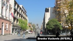 Neki rade i 270 sati mesečno što je za sto časova više od zakonom predviđenog (Foto: Valjevo)