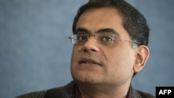 Raza Rumi: „Na medije se primjenjuje ekstremna cenzura.“