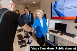 Predsjednica Evropske komisije Ursula fon der Lajen u posjeti Vladinom operativnom centru za sajber bezbijednost (G-SOC) u Podgorici, oktobar 2024.