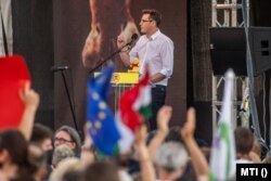 Karácsony Gergely a Kosstuh téri Fudan-tüntetésen 2021. június 5-én