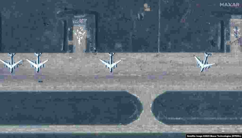 Az Oroszországba kontenereken becsempészett drónokkal több mint ezer kilométerre a határtól semmisítették meg az ukránok a légibázisaikon álló nagy hatótávolságú bombázókat. 