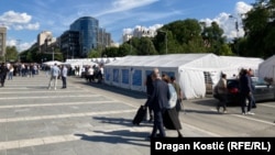 Šatori na kolovozu postavljeni su od kraja aprila, 27. maj 2025.