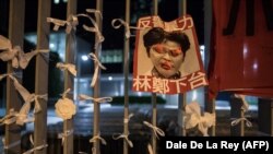 Протестиращите не бяха доволни от съобщението на Кари Лам