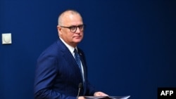 Ministar Goran Vesić podneo je ostavku 5. novembra zbog tragedije na Železničkoj stanici u Novom Sadu 