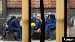 Radnici u Kombinatu aluminijuma Podgorica, 2013. 