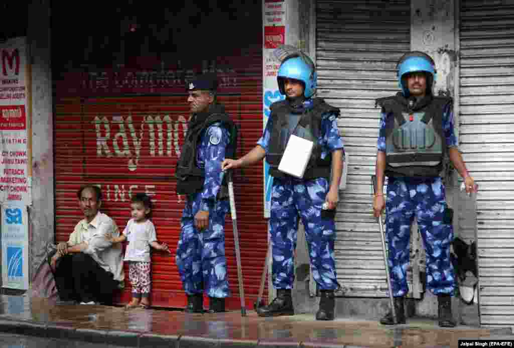 Ram Madhav, viši vođa indijske vladajuće stranke Bharatiya Janata, odgovorio je: &quot;Prijetnja demokratskom svijetu dolazi od džihadističkog terorizma pod pokroviteljstvom Pakistana, a ne iz Indije&quot;. 