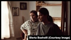 Fotografi nga xhirimet e filmit "Zgjoi".