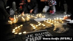 Акция в память о погибших в результате террористической атаки в Париже. Белград, Сербия.