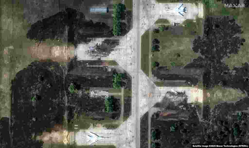 Irkutszk mellett Murmanszk, Rjazan és Ivanovo régiókban csaptak le az ukrán drónok az orosz légitámaszpontokra.