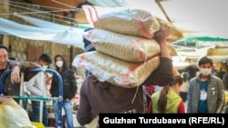 Ошский рынок. Бишкек. 