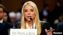 Procurul General al SUA, Pam Bondi.