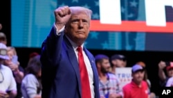 Donald Trump na predizbornom mitingu u gradu Savannah, Georgia, SAD, 24. septembra 2024.