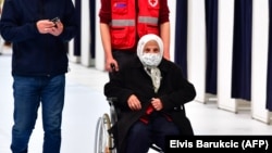 Vakcinacija u sarajevskoj dvorani Zetra, april, 2021. 