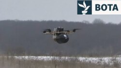 Dronët me fibra optike ndryshojnë luftën në qiejt e Ukrainës