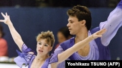 Ruski klizači Evgenija Šiškova i Vadim Naumov u vrijeme dok su se takmičili devedesetih godina, arhivska fotografija 