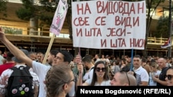 Protesta e organizuar nga studentët që bllokuan sheshin Slavija në Beograd, 28 qershor 2025.