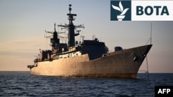 Fregata "Regina Maria" e marinës rumune gjatë një stërvitjeje ushtarake në Detin e Zi, pranë portit të Konstancës, Rumani, më 8 prill 2025.