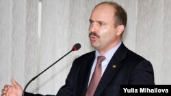 Moldova - Valeriu Lazar, minister of economy, 20Oct2009